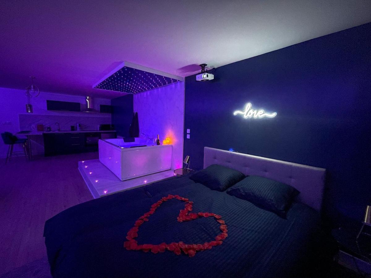 Spa Sous Les Etoiles - Cinema - Netflix - Parking - Gare Amiens Exterior foto