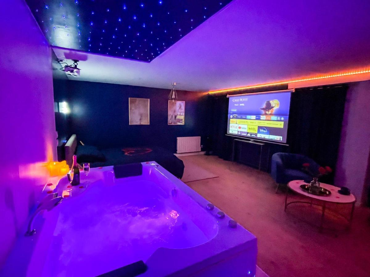 Spa Sous Les Etoiles - Cinema - Netflix - Parking - Gare Amiens Exterior foto